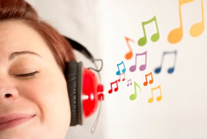 When faced with many different sounds, the human brain summarizes what they hear