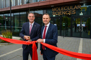 Rt Hon Peter Kyle MP opens new research building at the University of Birmingham