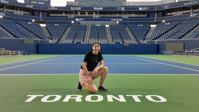 Kari Gunton on the court.