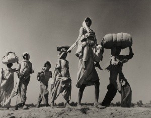 Margaret Bourke-White: Refuees Pakistan. Photo: Arthur Ross Gallery