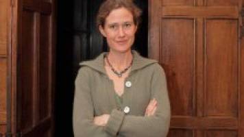 Shipwrecked: women and children first?