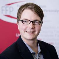 Sociologist Henning Stroers calls for more planning security and flexible offers for junior women researchers