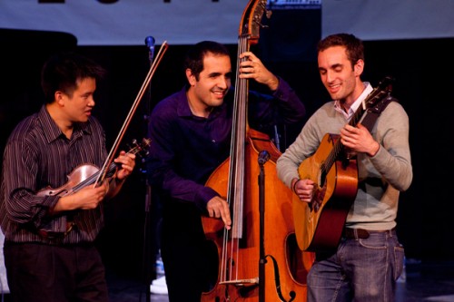 Julian Lage, right, and fellow SJW faculty Victor Lin, left, and Jorge Roeder wi