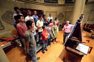 Stanford musicians bring 21st-century effects to 16th-century vocal music