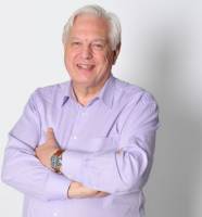 Sussex honours John Simpson for hard-hitting global news coverage