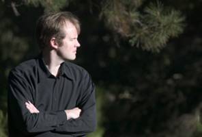 The (digital) price is not right