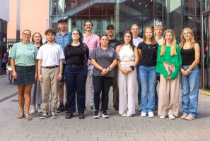 University welcomes 19 trainees +++ University spin-off ScienTests: testing modern, mobile measurement technology