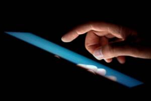 University attracts major graphene manufacturer to Manchester