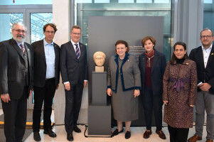 University of M�nster returns marble head of dubious provenance