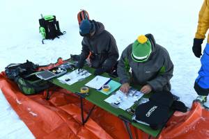 Using magnetic gates to track slalom skiers' performance