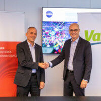 Valeo and the CNRS sign a framework agreement to accelerate research and innovation in future mobility