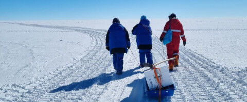 Vlogs in Antarctica: living and working in the white desert
