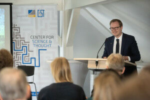 What does artificial intelligence do to us?