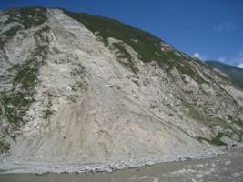 What happens to rivers after earthquakes?