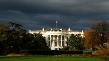 White House veteran warns of gathering storm