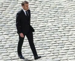 Will French voters move to the right?