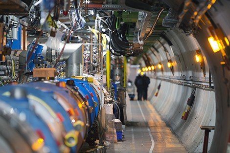 � Cyril Fresillon/LHC/CNRS Phototh�que  LHC Tunnel (Large Hadron Collider), a pa