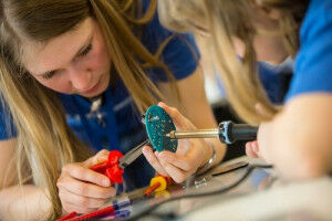 'Young Researcher Days' at TU Ilmenau: Young adults discover their passion for science and technology